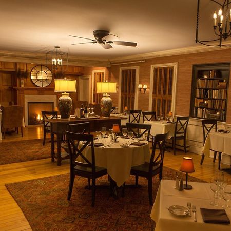 The Dorset Inn Bagian luar foto