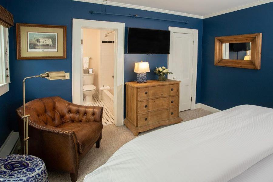 The Dorset Inn Bagian luar foto