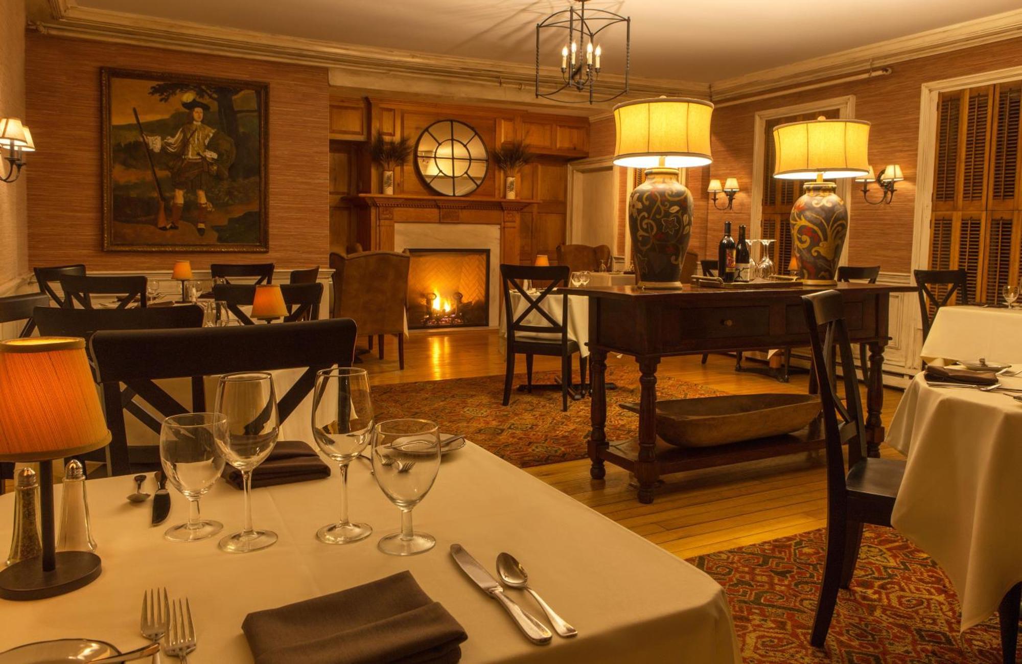 The Dorset Inn Bagian luar foto