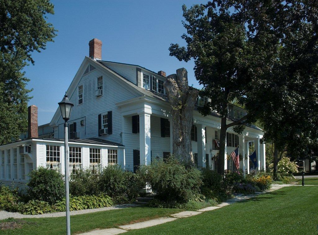 The Dorset Inn Bagian luar foto