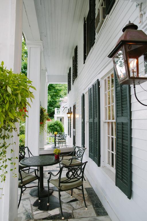 The Dorset Inn Bagian luar foto